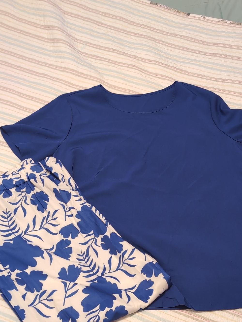Fun Easy Care Top And Bottom Set